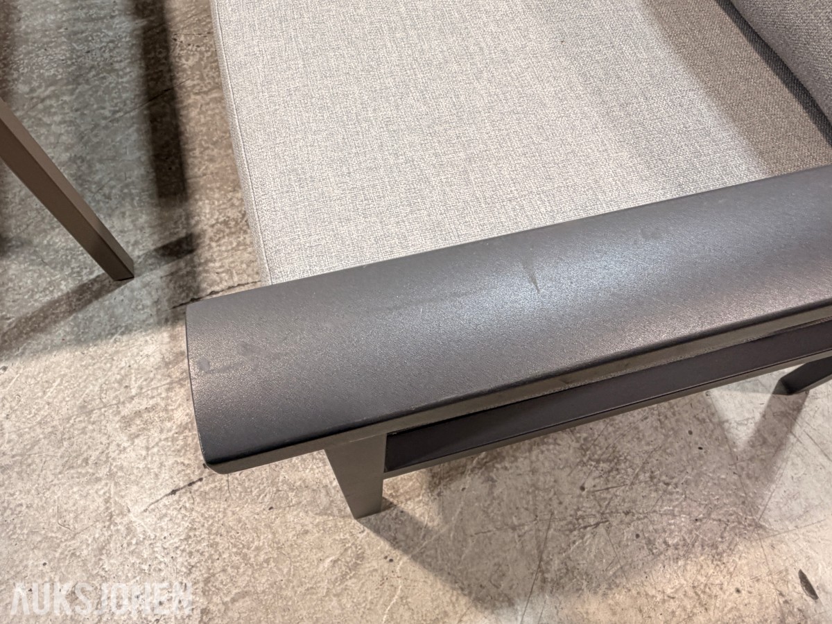 Brafab Samvaro sofa­gruppe med 2 Nardi Aria 100 bord