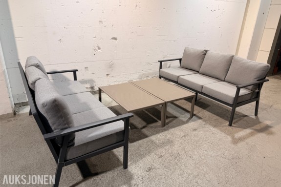 Brafab Samvaro sofa­gruppe med 2 Nardi Aria 100 bord