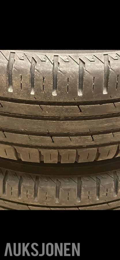 2015 Komplett hjul Nokian Hakka Blue 2 SUV 215/65 R17