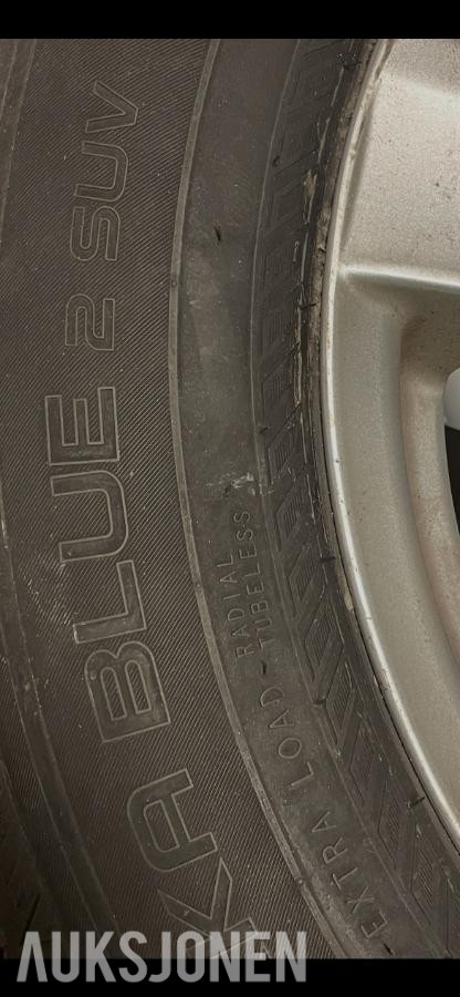 2015 Komplett hjul Nokian Hakka Blue 2 SUV 215/65 R17