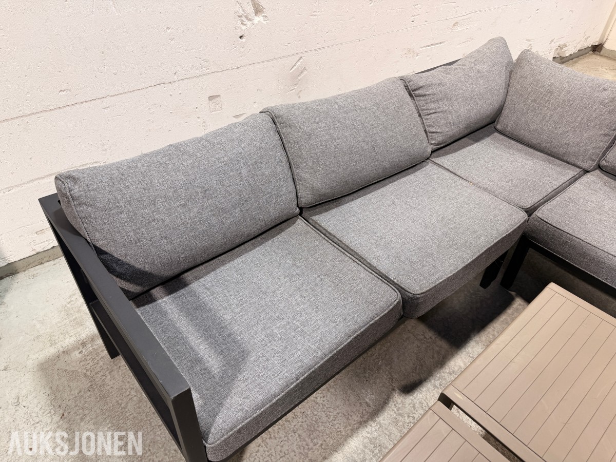 Brafab Samvaro sofagruppe med Nardi Aria 60 bord