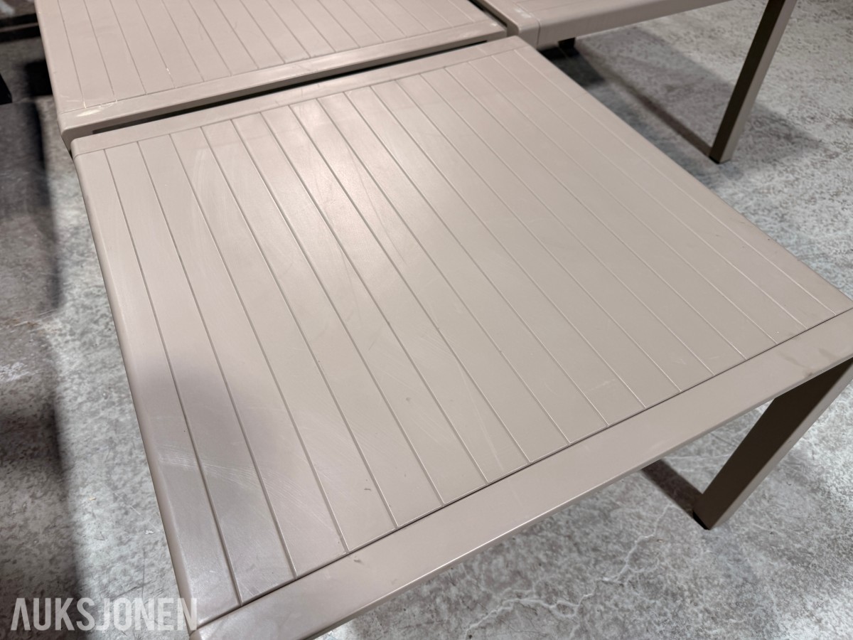 Brafab Samvaro sofagruppe med Nardi Aria 60 bord