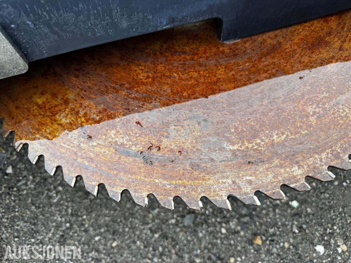 GtreenTec LRS2402 grensag med S60 feste og OilQuick