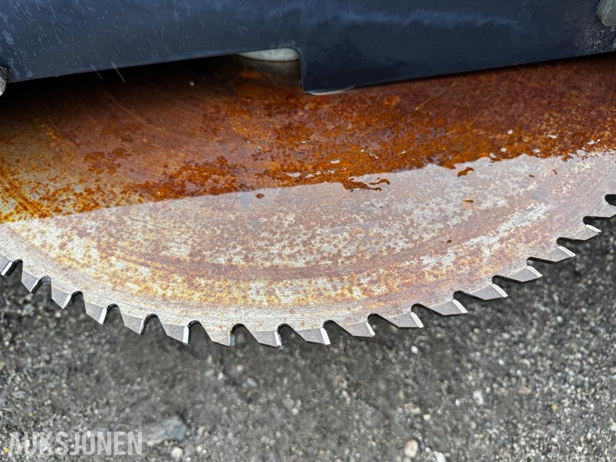 GtreenTec LRS2402 grensag med S60 feste og OilQuick