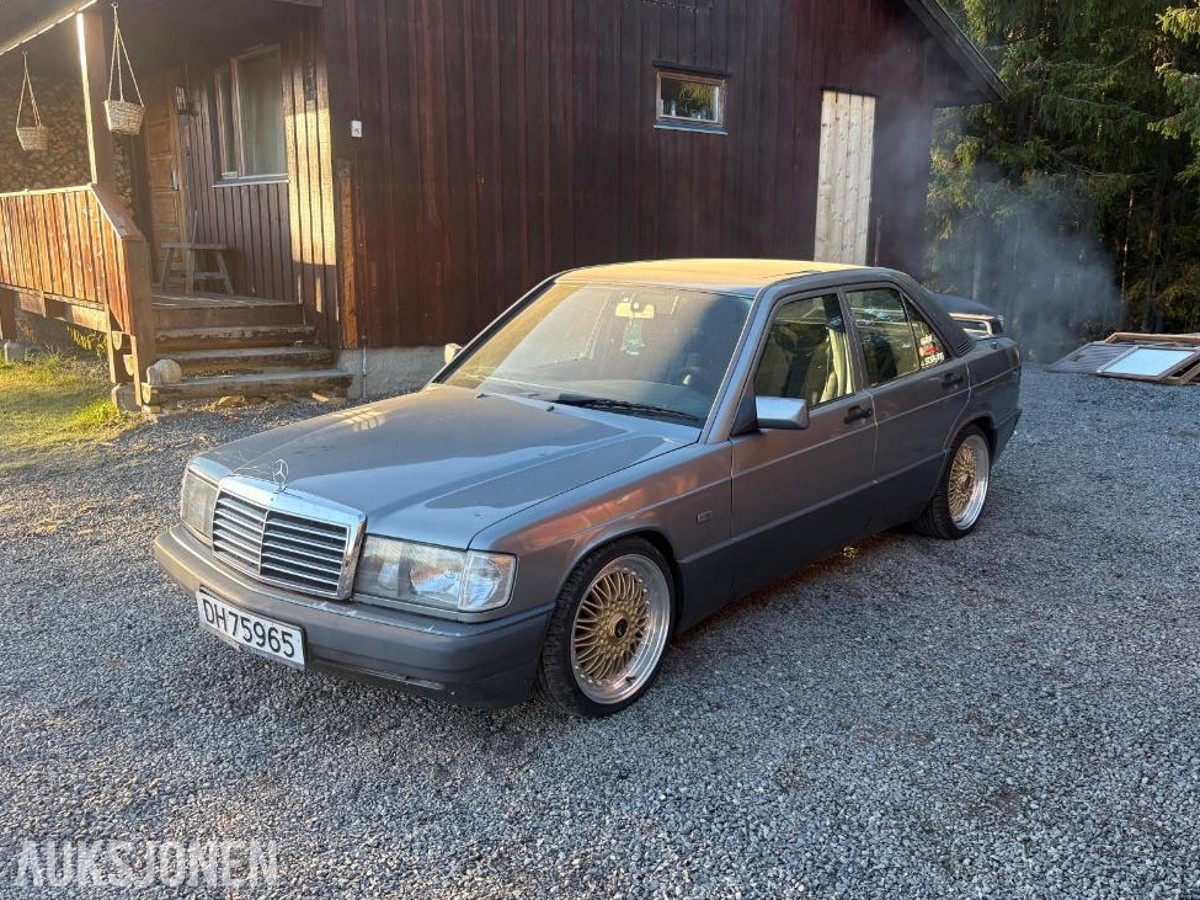 1985 Mercedes-Benz 190 E 2.0