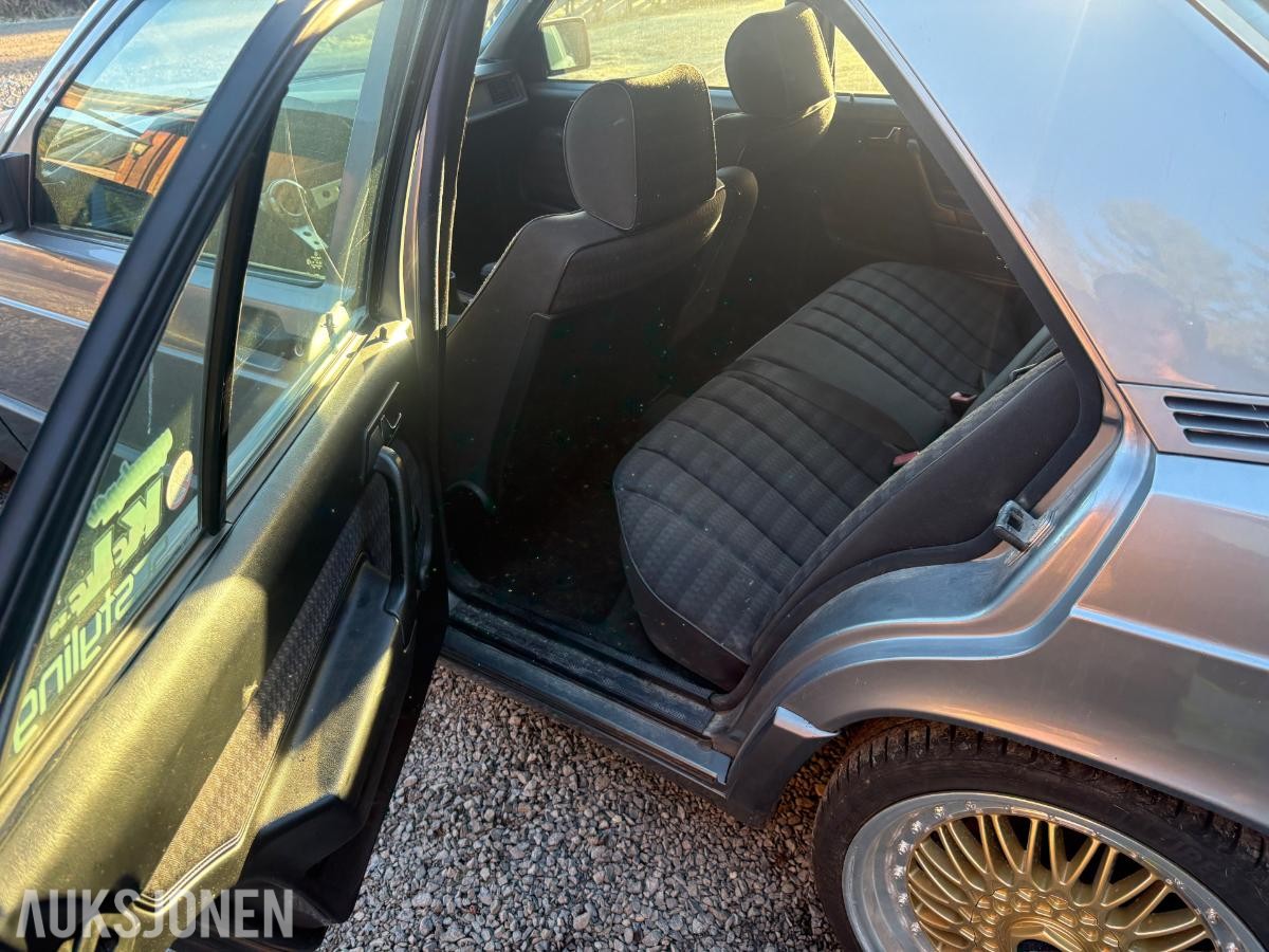 1985 Mercedes-Benz 190 E 2.0