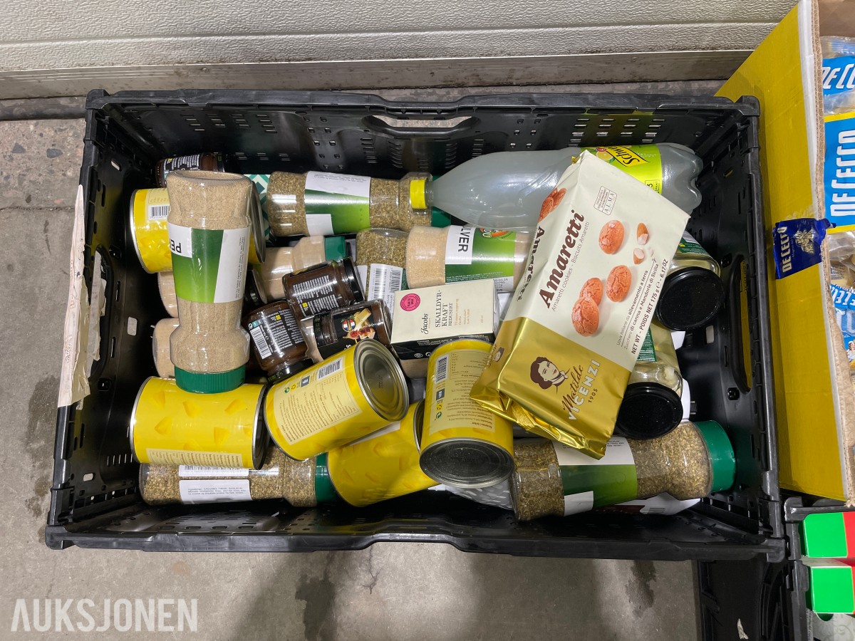 Div mat, hermetikk, pasta m.m.
