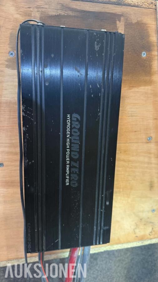 Ground Zero Bilstereo 2x basskasser, 3x forsterkere