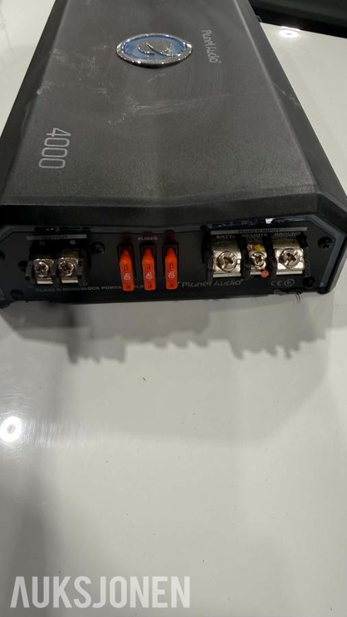 Ground Zero Bilstereo 2x basskasser, 3x forsterkere
