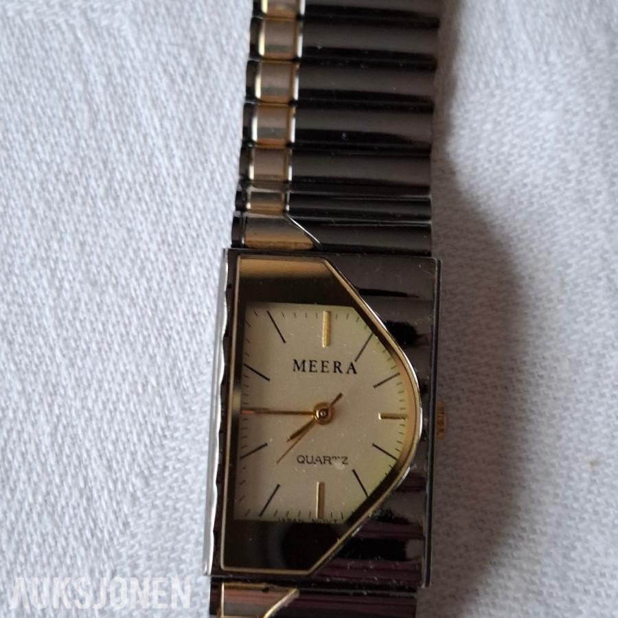 2000 Meera Quartz klokke