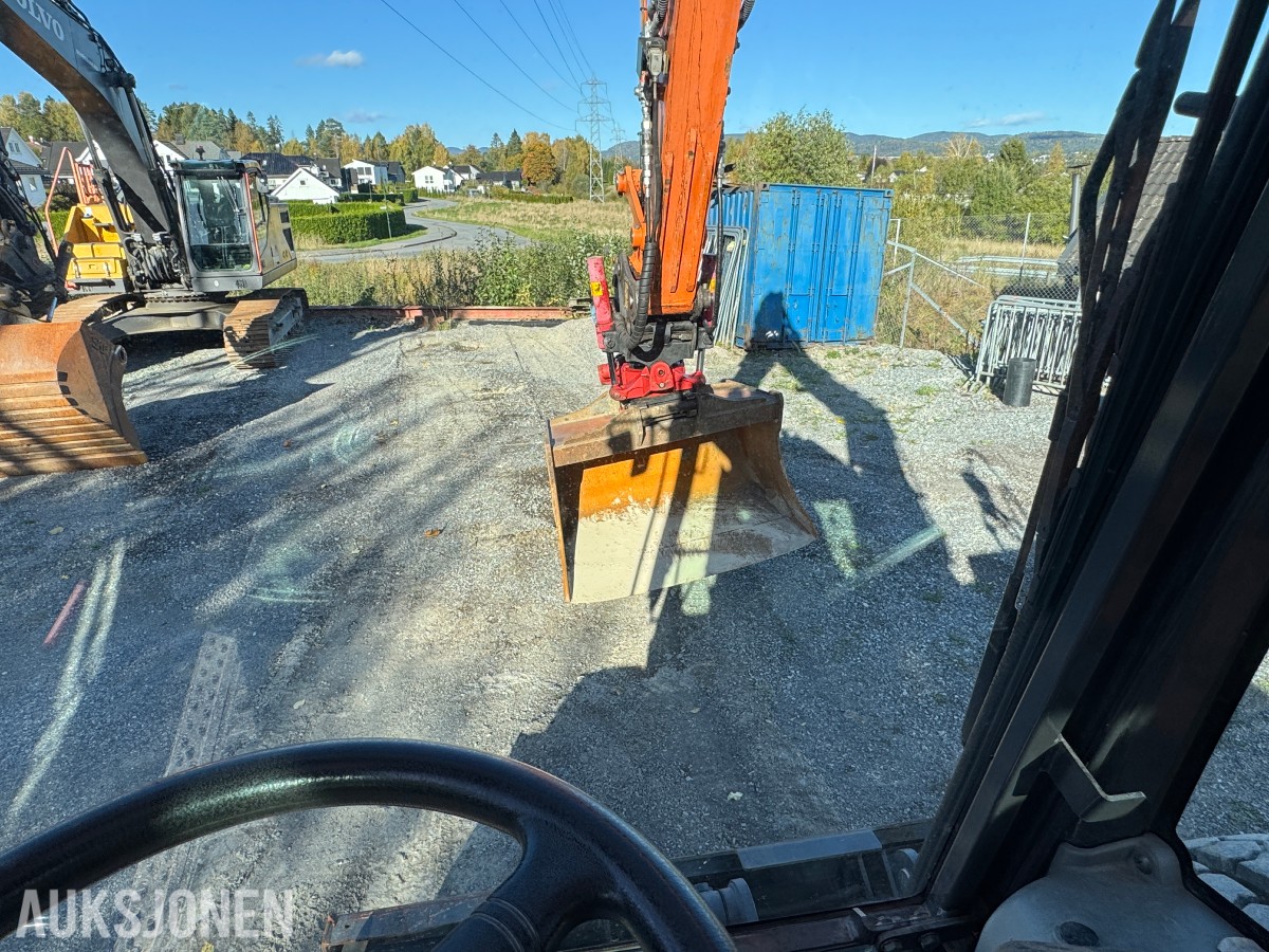 2013 Doosan DX140W-3 Hjulgraver, Engcon tiltrotator og pusseskuff