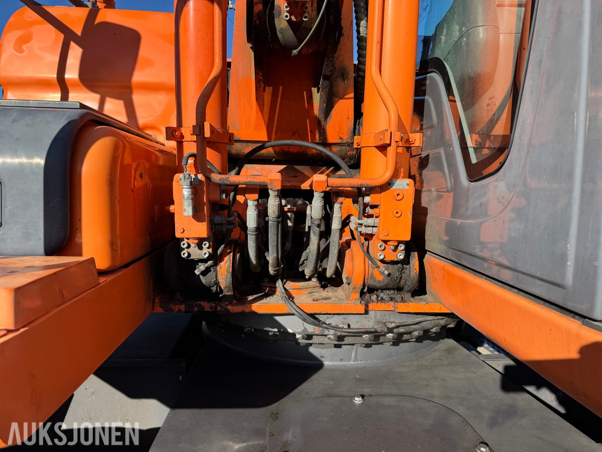 2013 Doosan DX140W-3 Hjulgraver, Engcon tiltrotator og pusseskuff