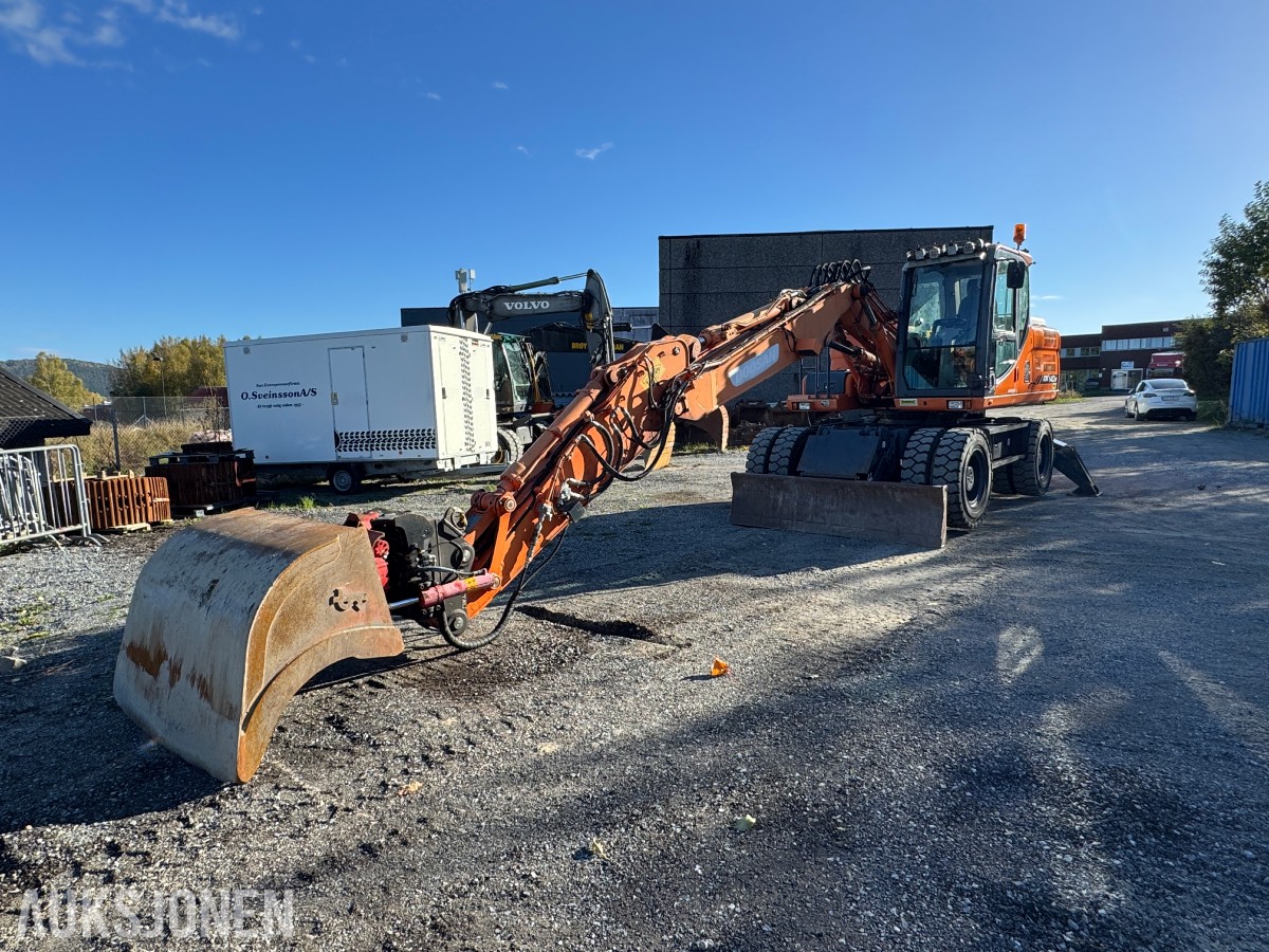 2013 Doosan DX140W-3 Hjulgraver, Engcon tiltrotator og pusseskuff