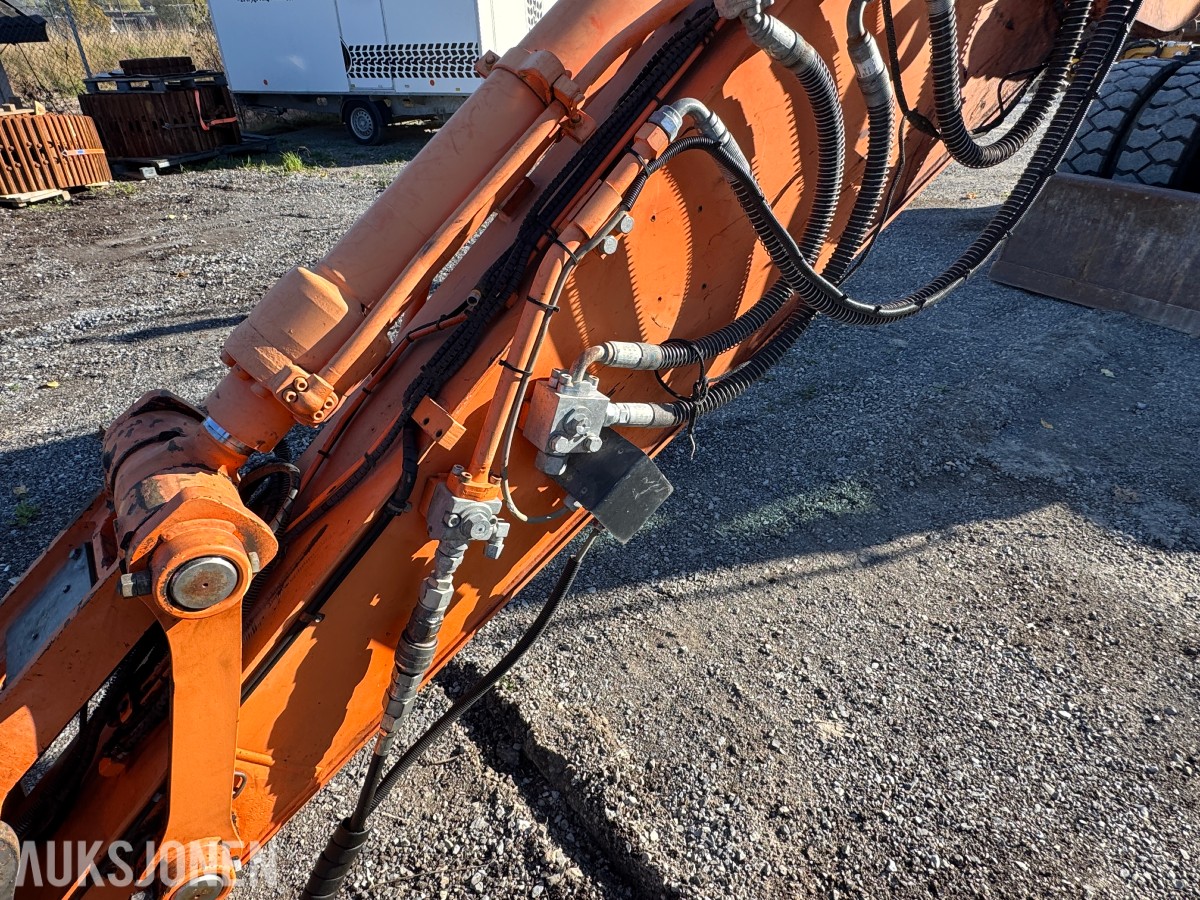 2013 Doosan DX140W-3 Hjulgraver, Engcon tiltrotator og pusseskuff