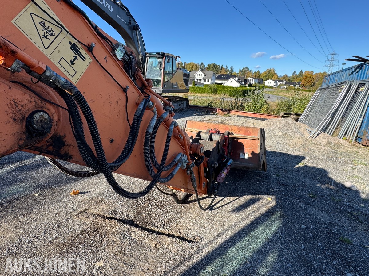 2013 Doosan DX140W-3 Hjulgraver, Engcon tiltrotator og pusseskuff