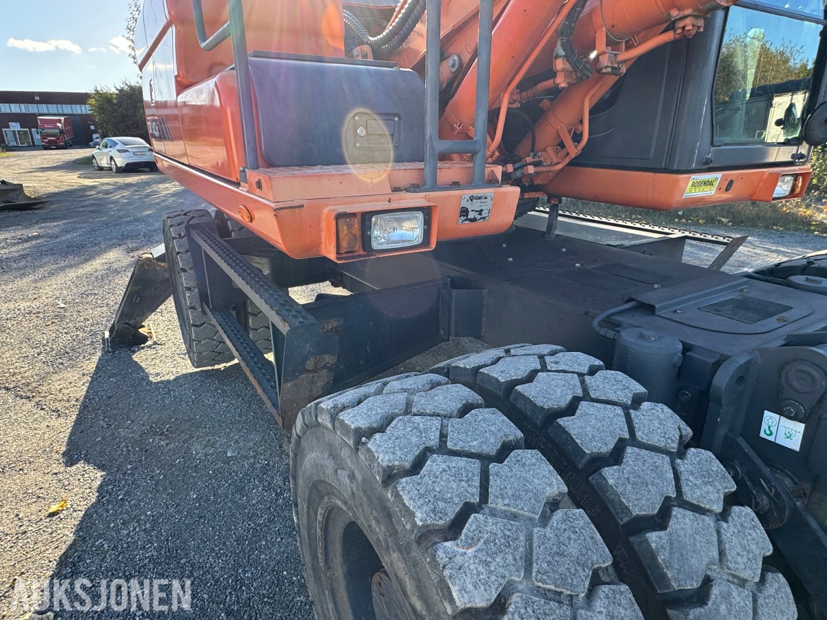 2013 Doosan DX140W-3 Hjulgraver, Engcon tiltrotator og pusseskuff