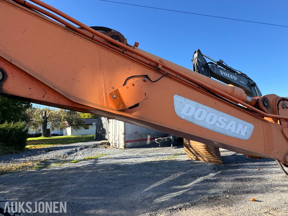 2013 Doosan DX140W-3 Hjulgraver, Engcon tiltrotator og pusseskuff
