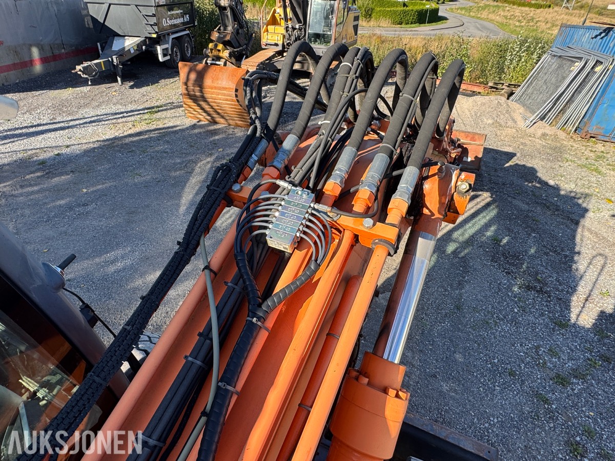 2013 Doosan DX140W-3 Hjulgraver, Engcon tiltrotator og pusseskuff