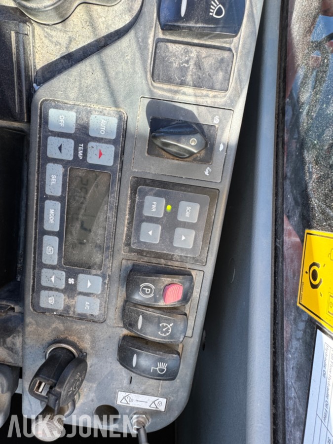 2013 Doosan DX140W-3 Hjulgraver, Engcon tiltrotator og pusseskuff