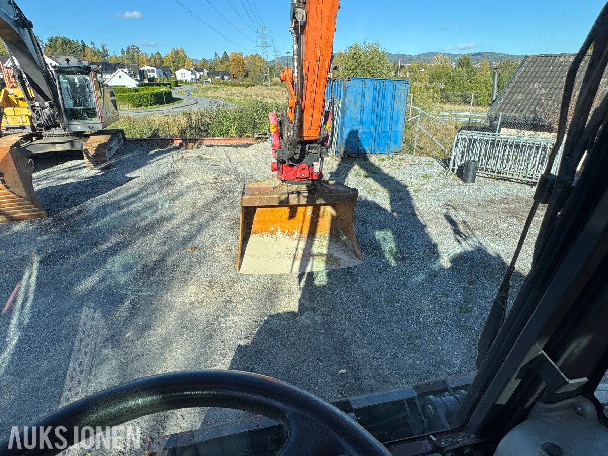 2013 Doosan DX140W-3 Hjulgraver, Engcon tiltrotator og pusseskuff