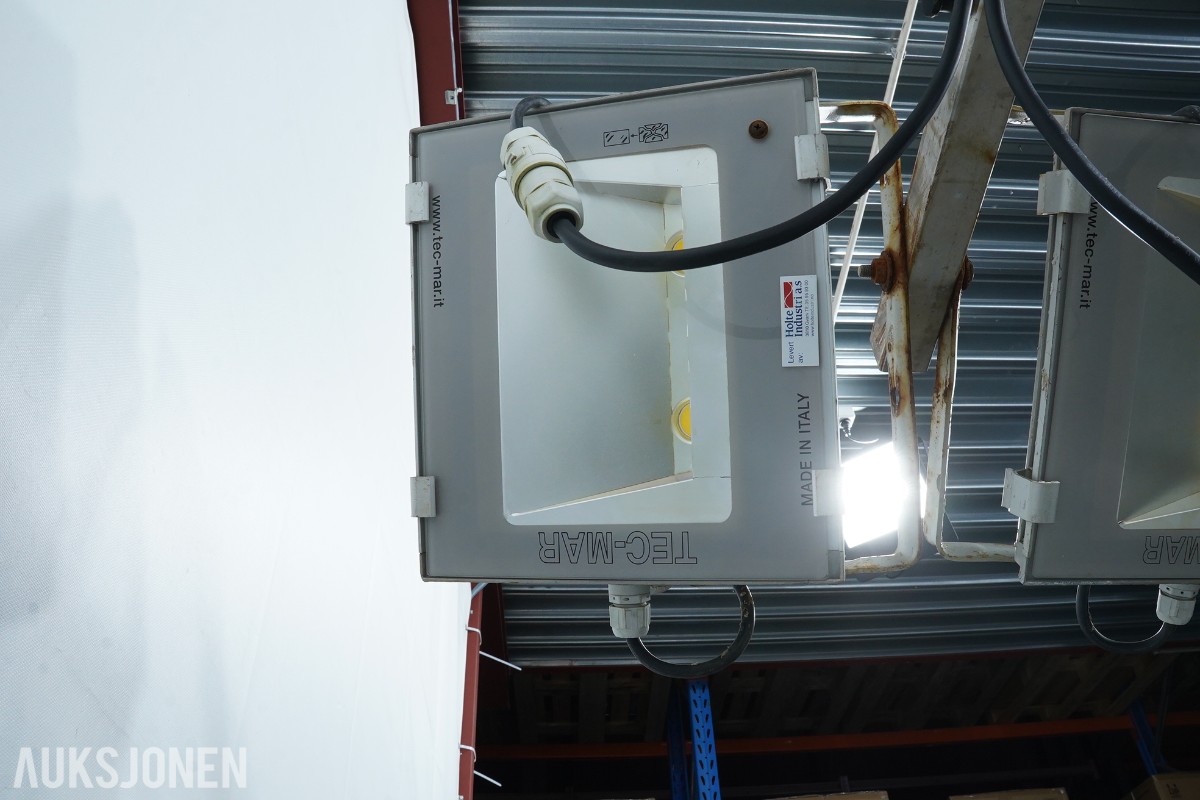 2016 Sky 7m lysmast med 4 Tec-Mar lyskastere med vinsj
