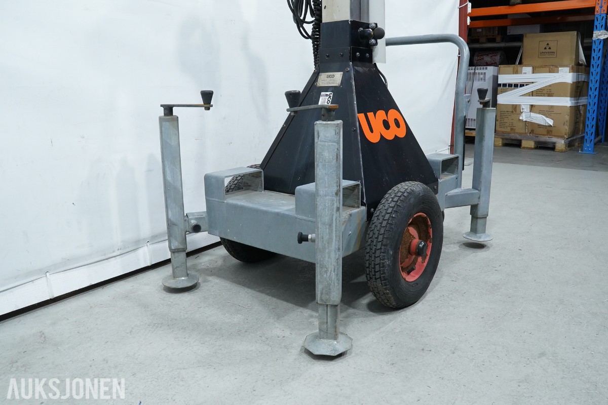 2016 Sky 7m lysmast med 4 Tec-Mar lyskastere med vinsj