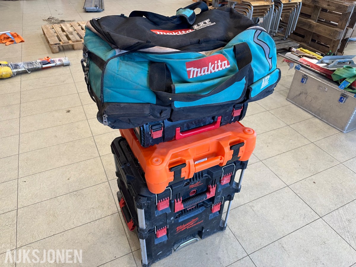 Verktøyparti med Milwaukee M18, Paslode spikerpistol, PACKOUT og Makita verktøybag