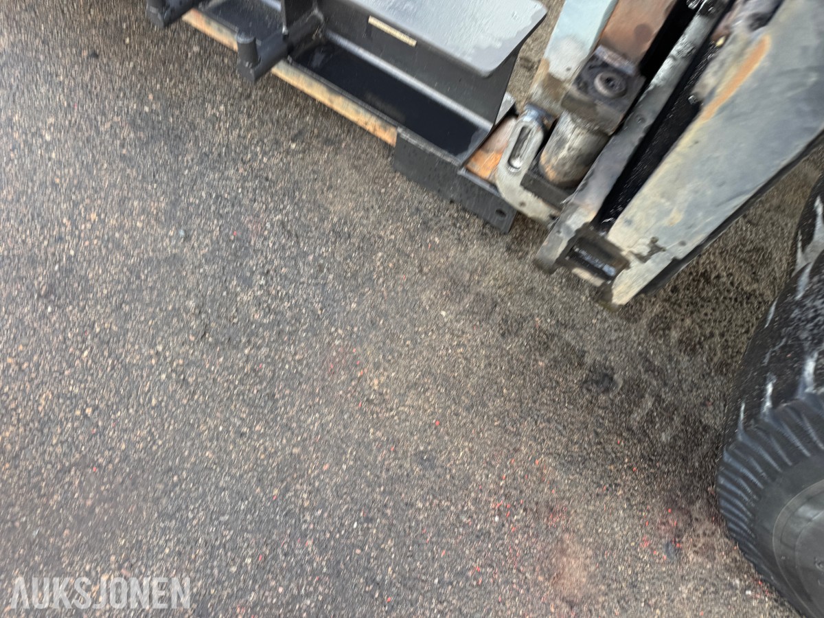1994 Kalmar DC13,6-EC3 gaffeltruck med løfteåk, sideskift og spreder