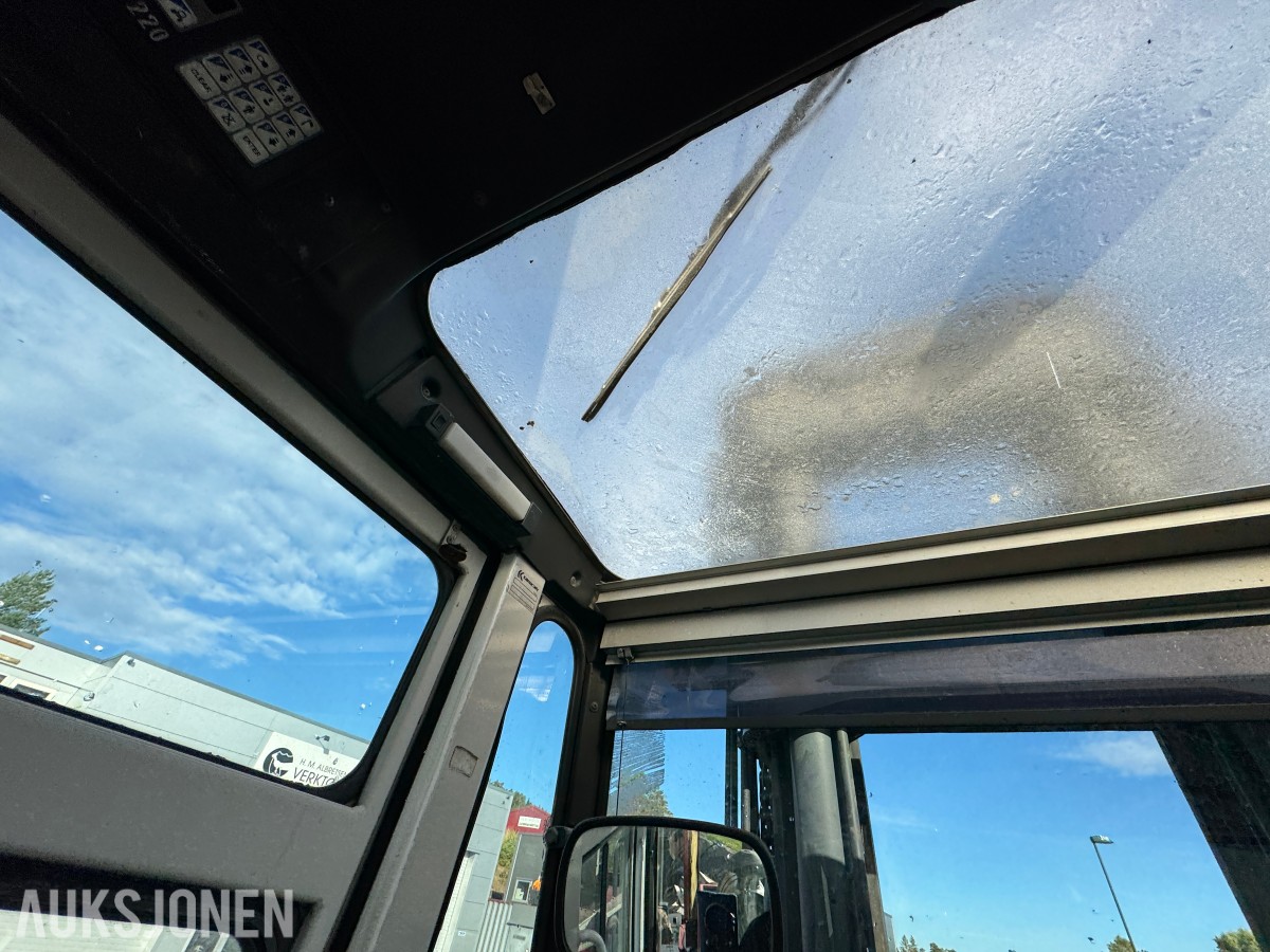 1994 Kalmar DC13,6-EC3 gaffeltruck med løfteåk, sideskift og spreder