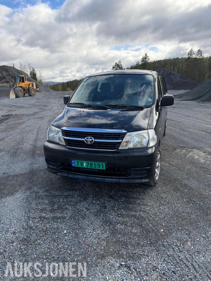 2009 Toyota HiAce 2.5 117hk s+v dekk eu ok    154500km