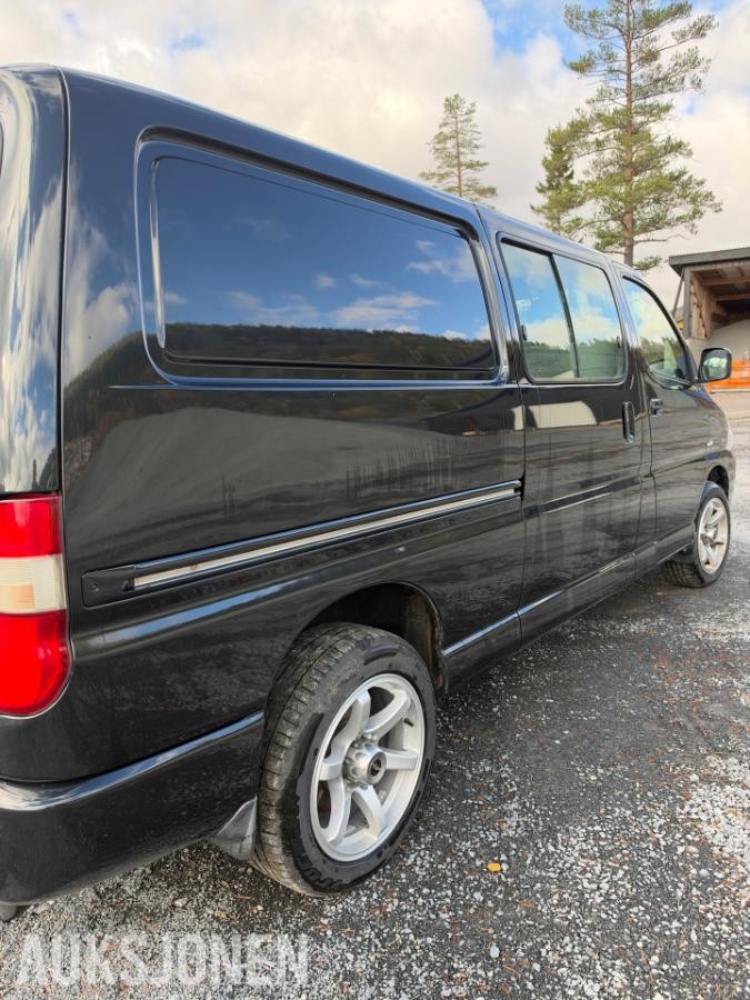 2009 Toyota HiAce 2.5 117hk s+v dekk eu ok    154500km