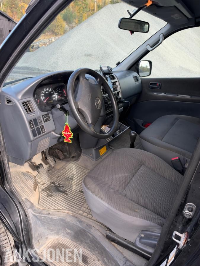 2009 Toyota HiAce 2.5 117hk s+v dekk eu ok    154500km