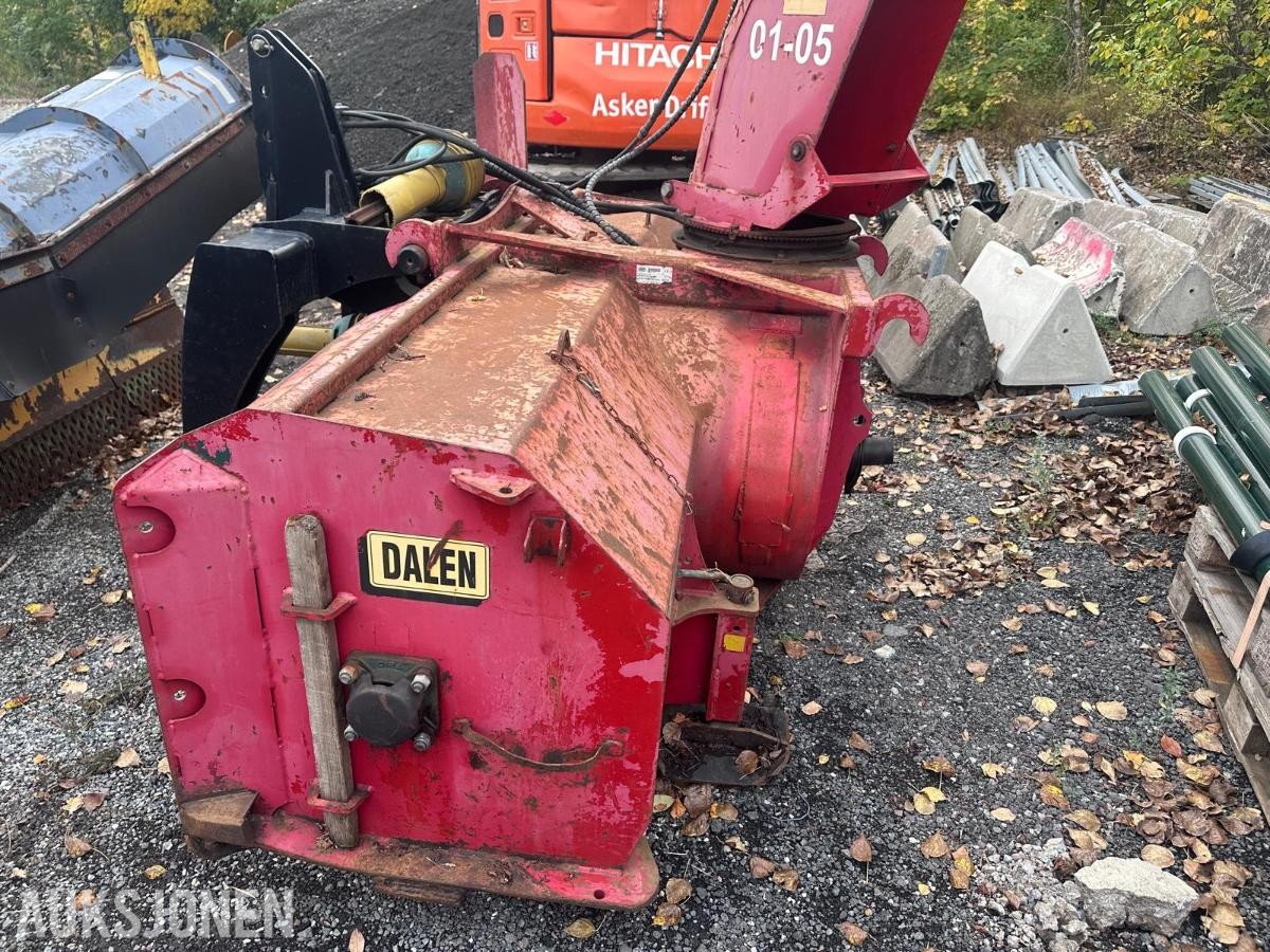 Dalen 2010 snøfres med hydraulisk utkaster