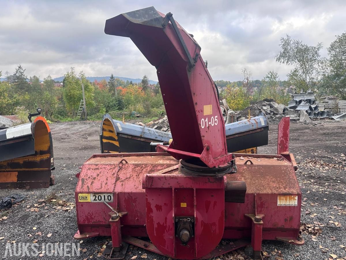 Dalen 2010 snøfres med hydraulisk utkaster