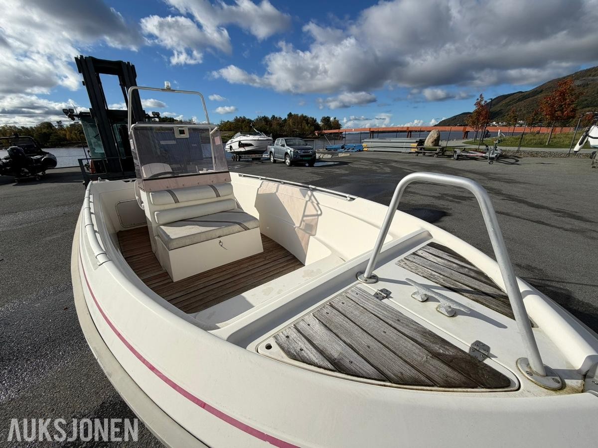 1990 Scand 550 LUX m/Johnson 120hk motor