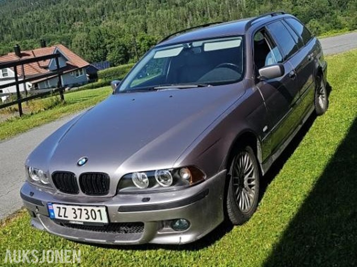 2000 BMW E39 520IAT 2.2 BENSIN 170HK AUTOMAT HENGERFESTE