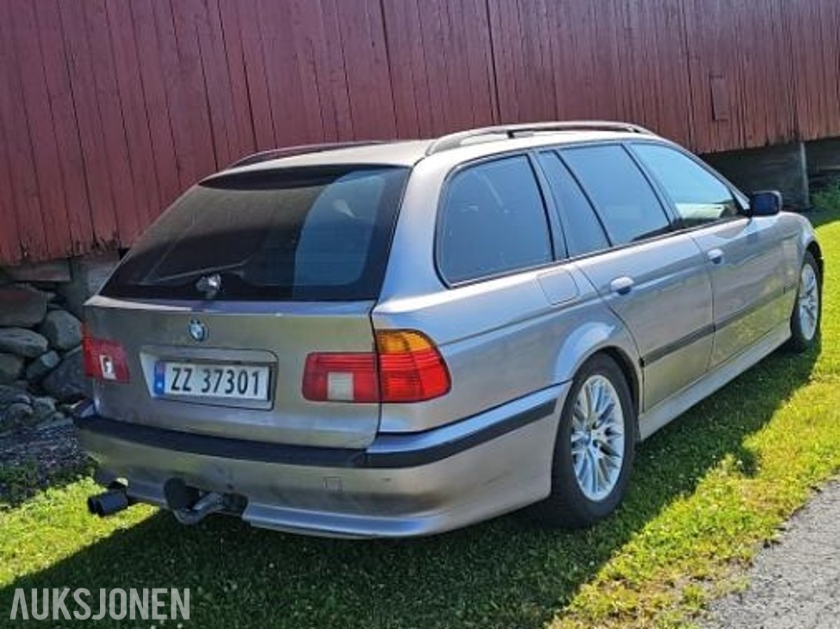 2000 BMW E39 520IAT 2.2 BENSIN 170HK AUTOMAT HENGERFESTE