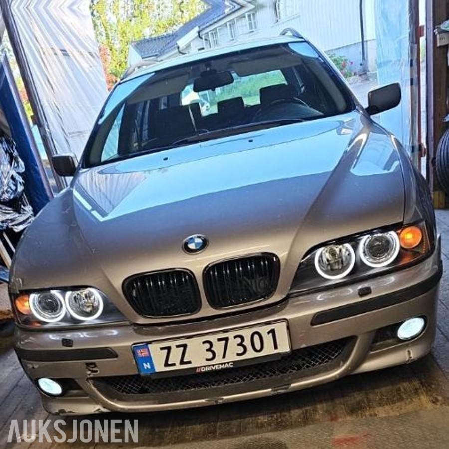 2000 BMW E39 520IAT 2.2 BENSIN 170HK AUTOMAT HENGERFESTE