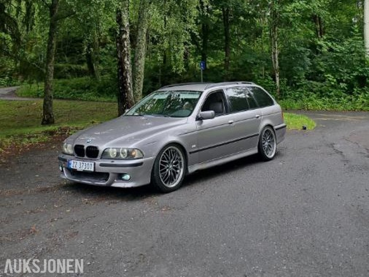 2000 BMW E39 520IAT 2.2 BENSIN 170HK AUTOMAT HENGERFESTE