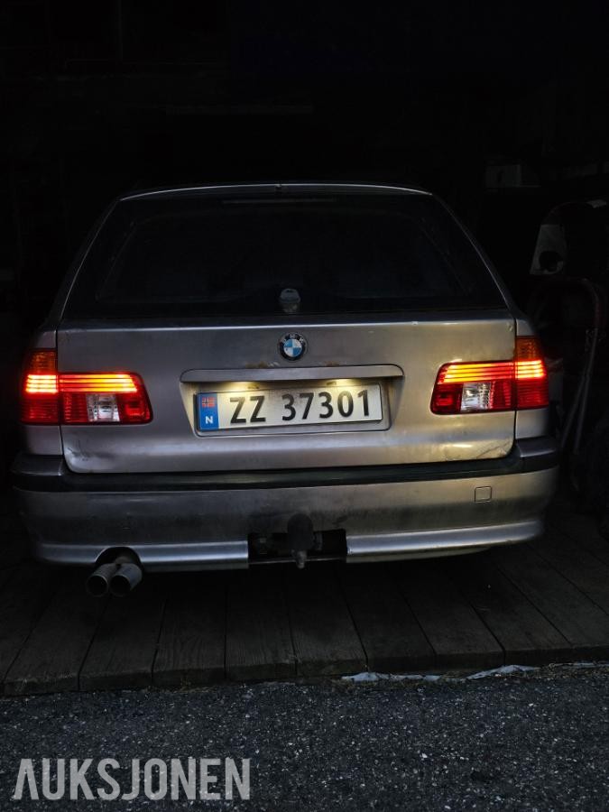2000 BMW E39 520IAT 2.2 BENSIN 170HK AUTOMAT HENGERFESTE