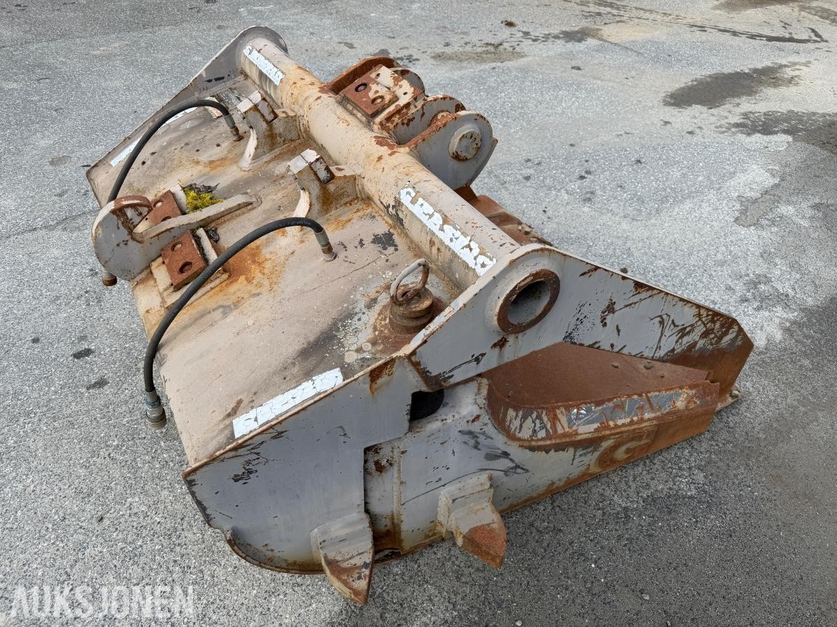 2004 Gjerstad grøfte skuffe med hydraulisk vinge, og B20 feste