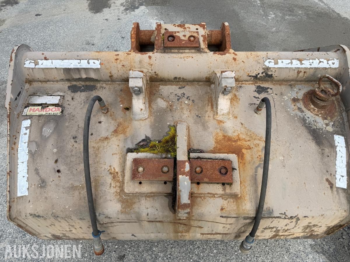 2004 Gjerstad grøfte skuffe med hydraulisk vinge, og B20 feste