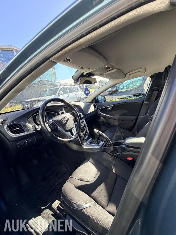 2013 VOLVO V40 D2 MOMENTUM 1.6-114 D RYGGEKAMERA CRUISE HENGERFESTE