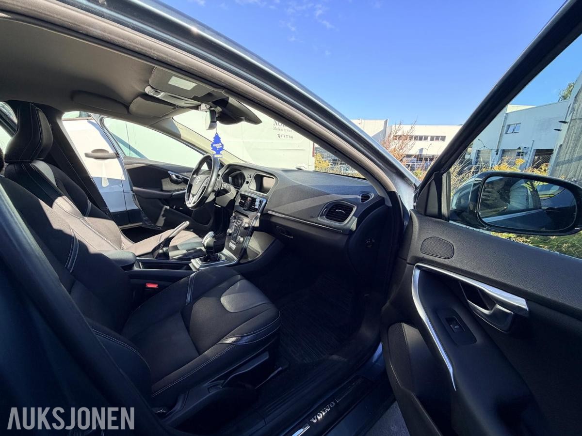 2013 VOLVO V40 D2 MOMENTUM 1.6-114 D RYGGEKAMERA CRUISE HENGERFESTE