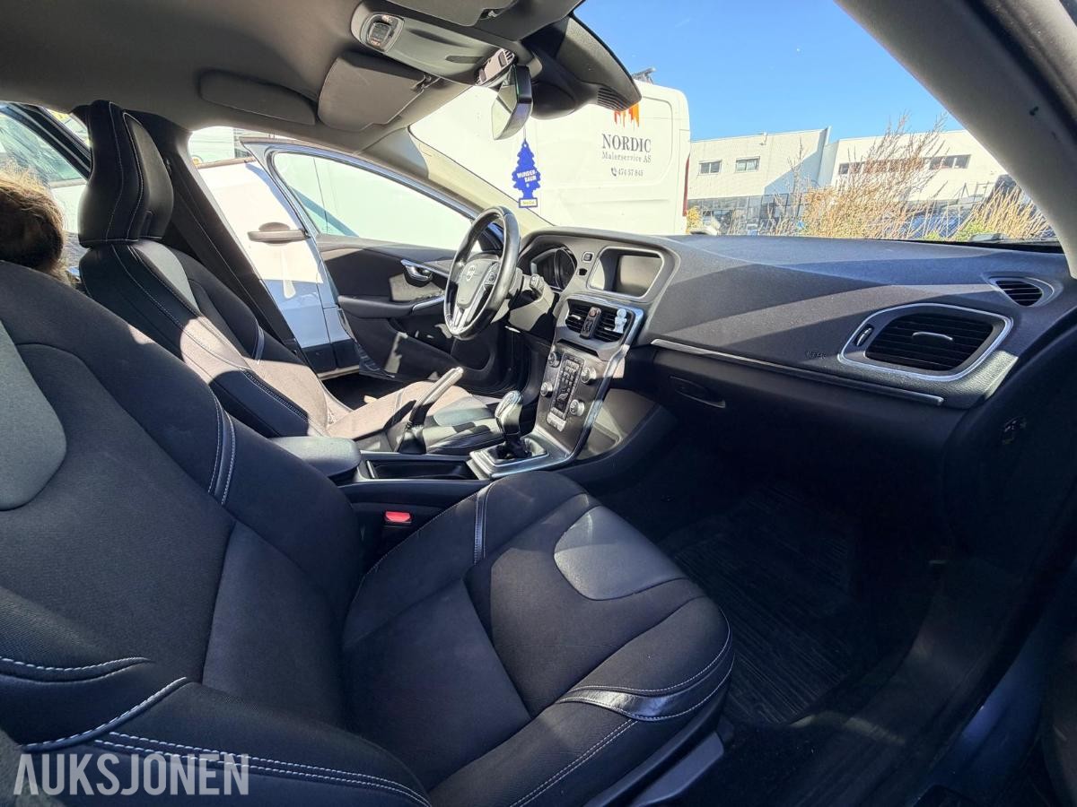 2013 VOLVO V40 D2 MOMENTUM 1.6-114 D RYGGEKAMERA CRUISE HENGERFESTE