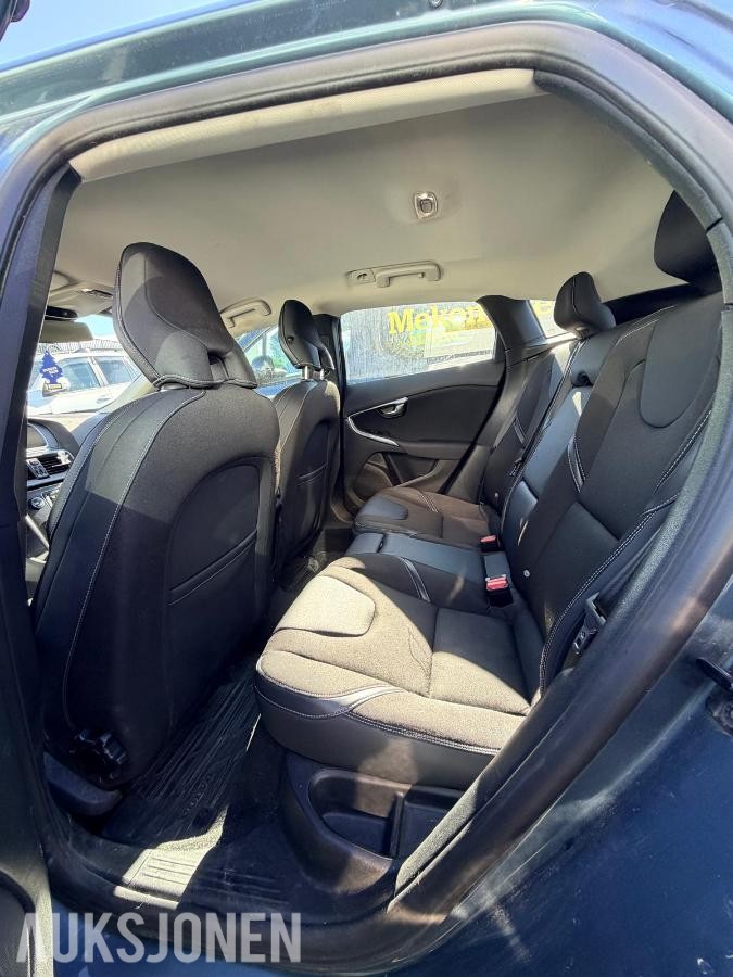 2013 VOLVO V40 D2 MOMENTUM 1.6-114 D RYGGEKAMERA CRUISE HENGERFESTE
