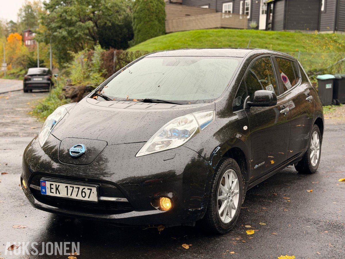 2014 NISSAN LEAF BOSE 360 KAMERA SKINN RATTVARME