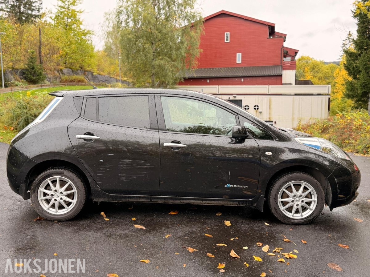 2014 NISSAN LEAF BOSE 360 KAMERA SKINN RATTVARME