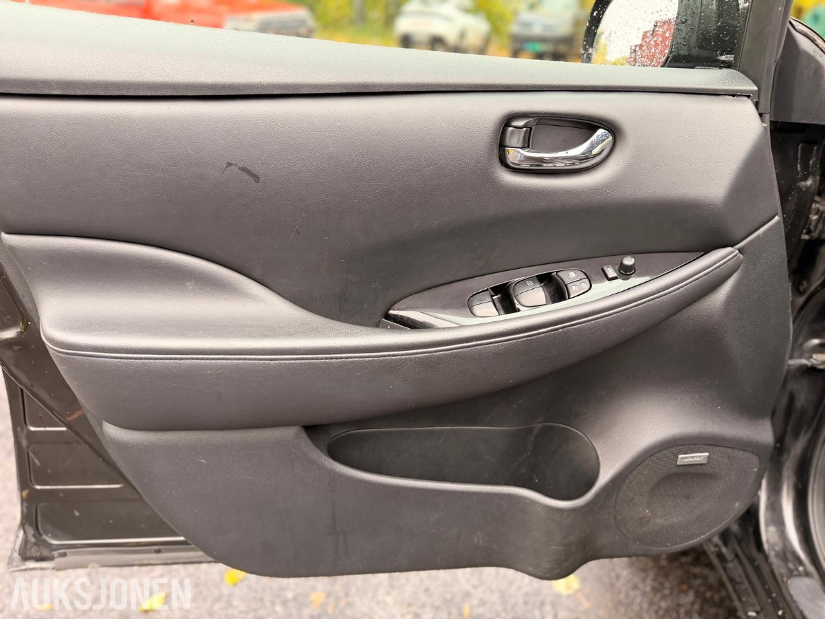 2014 NISSAN LEAF BOSE 360 KAMERA SKINN RATTVARME