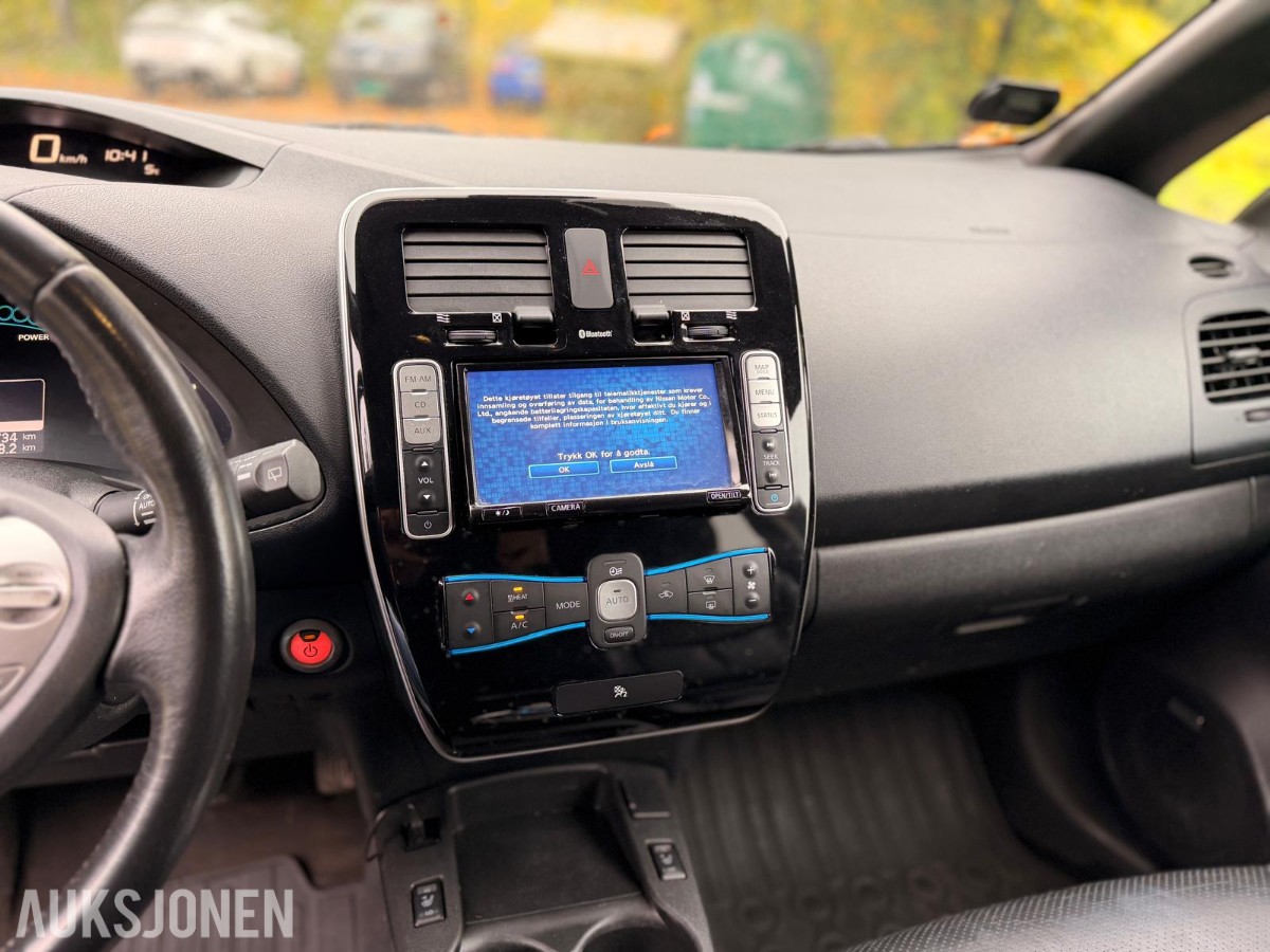 2014 NISSAN LEAF BOSE 360 KAMERA SKINN RATTVARME